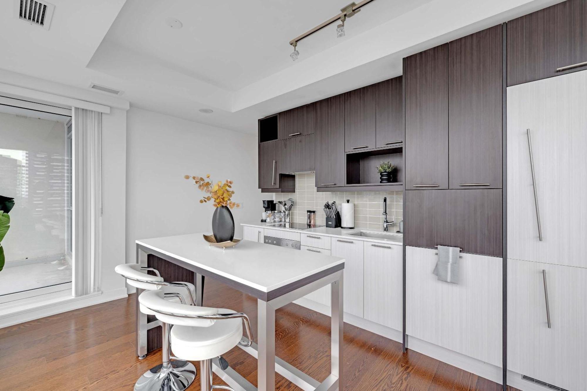 Bright 2-Bed Condo Central Location W Parking Toronto Luaran gambar