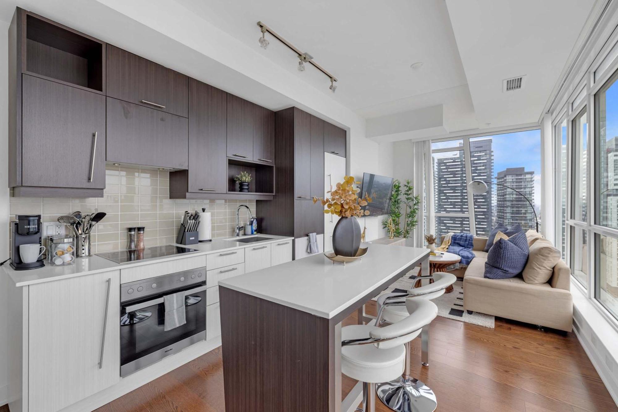 Bright 2-Bed Condo Central Location W Parking Toronto Luaran gambar